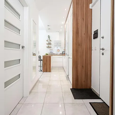 Апартаменти Flat With Views Варшава