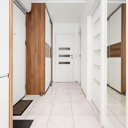 Flat With Views Апартаменти